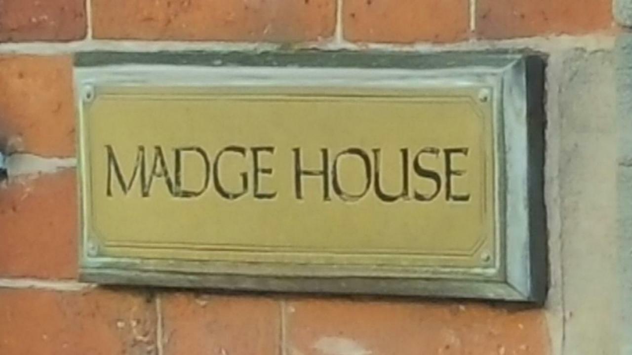 Madge House Ashbourne Appartement Ashbourne  Buitenkant foto