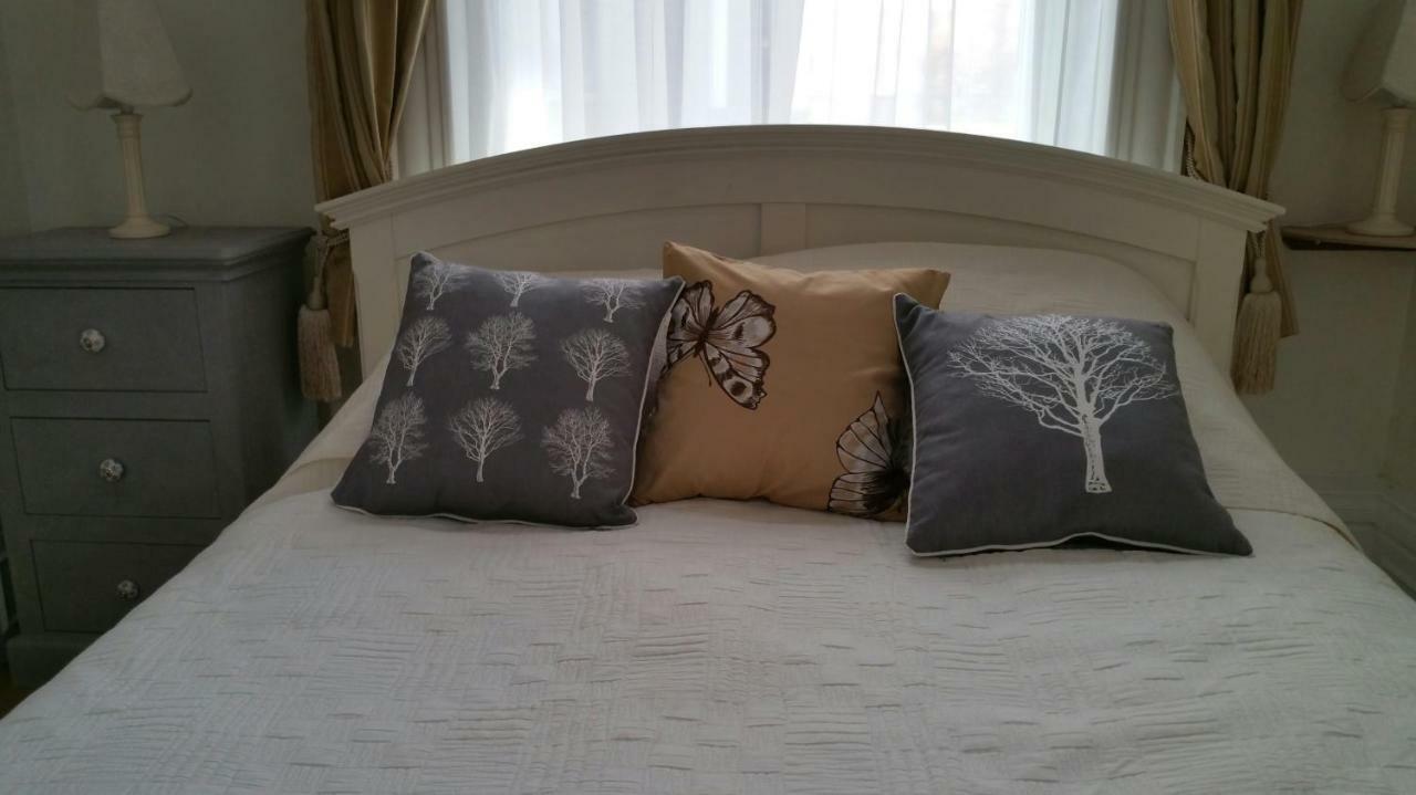 Madge House Ashbourne Appartement Ashbourne  Buitenkant foto